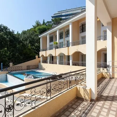 Szálloda D'azur Riou Cannes