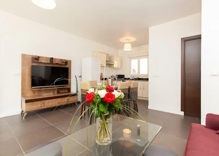 Hotel D'azur Riou 3*