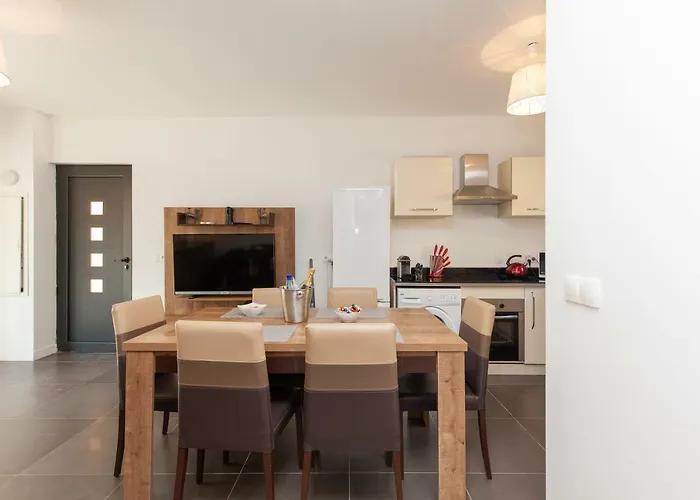 Hotel D'azur Riou 3*