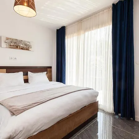 Hotel D'azur Riou 3*