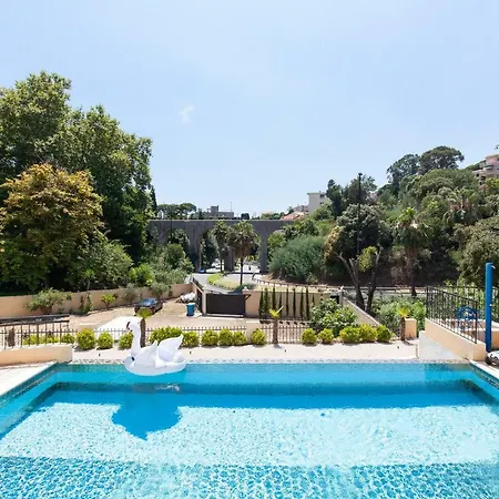 D'azur Riou 3* קאן
