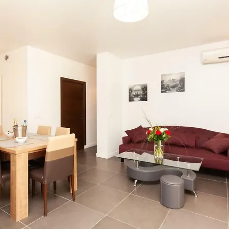 D'azur Riou Aparthotel 2*