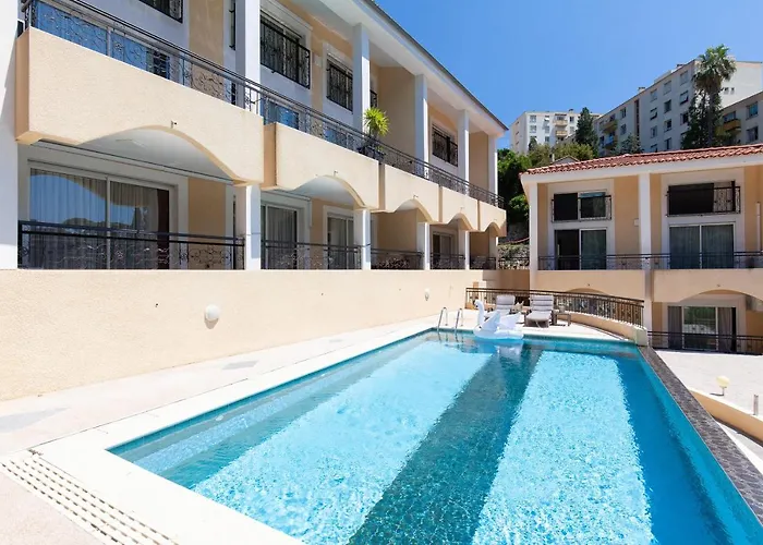 Hotel D'azur Riou 3*